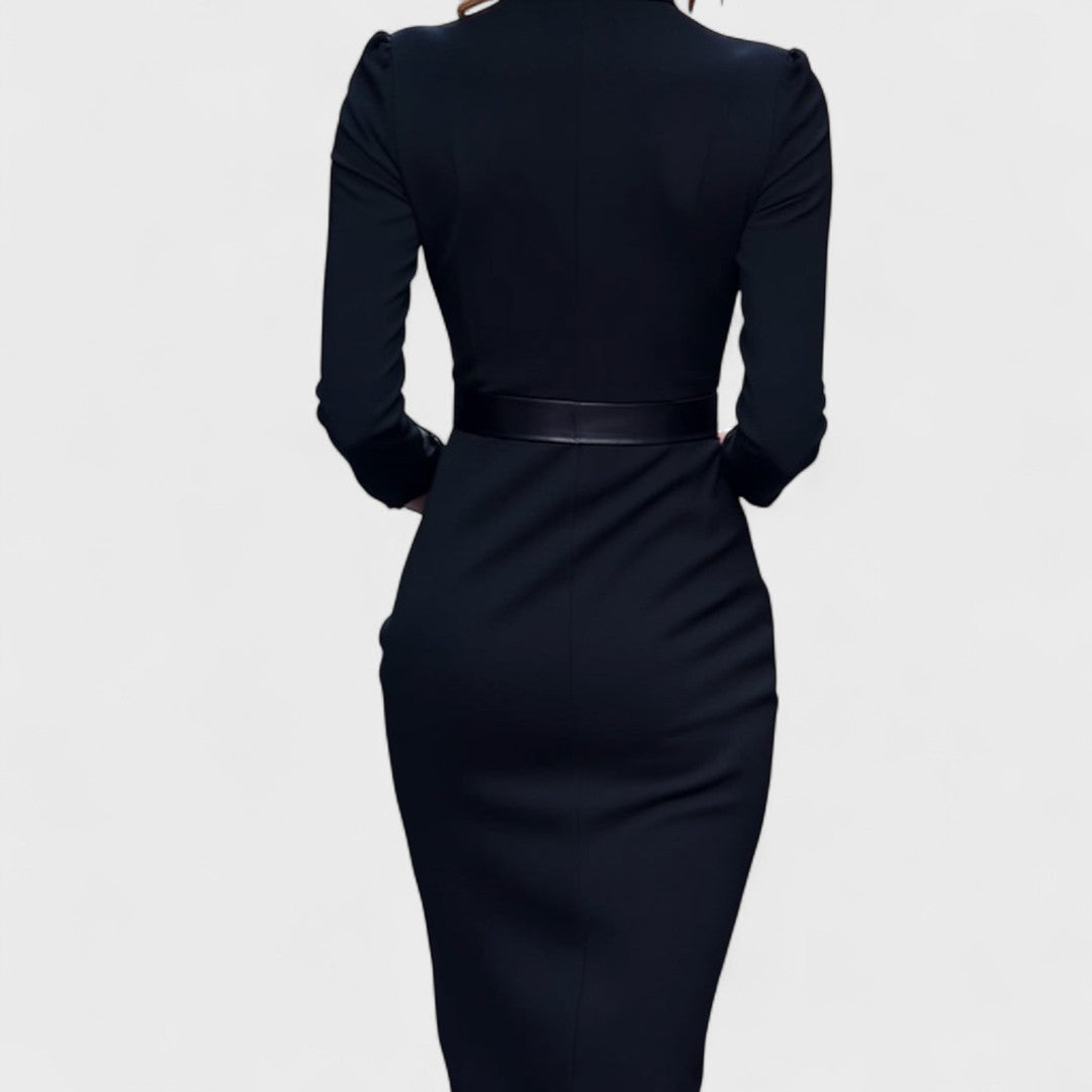 Nadia – Elegancka czarna sukienka ze stójką i paskiem