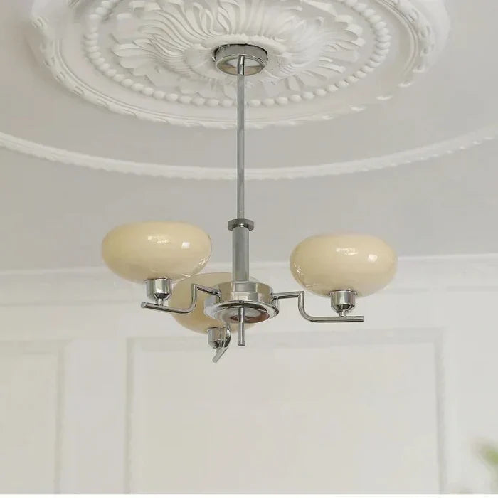 Nowoczesny Żyrandol z Kloszami z Opalowego Szkła – Elegancka Lampa Sufitowa