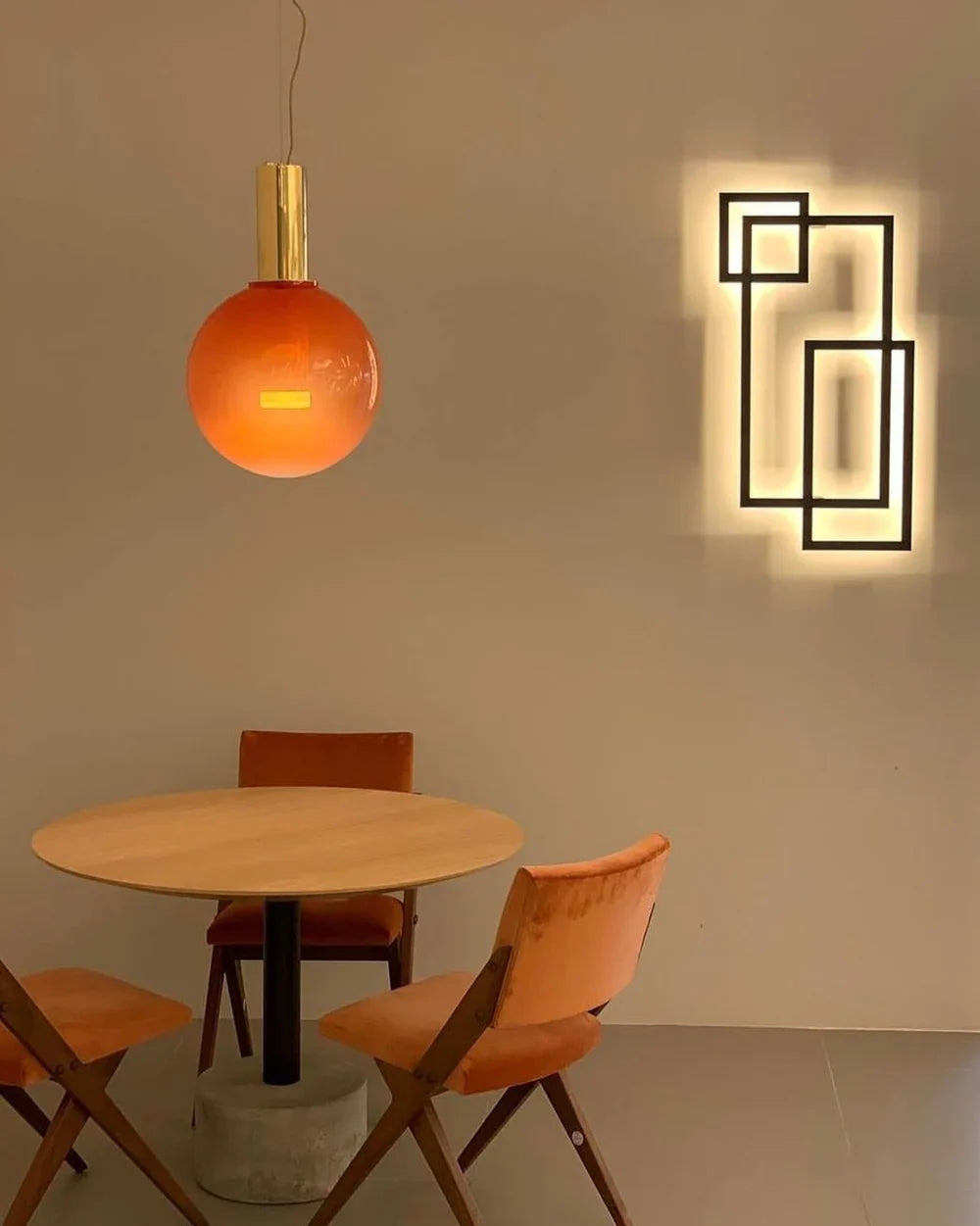 Designerska Lampa Wisząca LED – Nowoczesne Formy ze Szkła