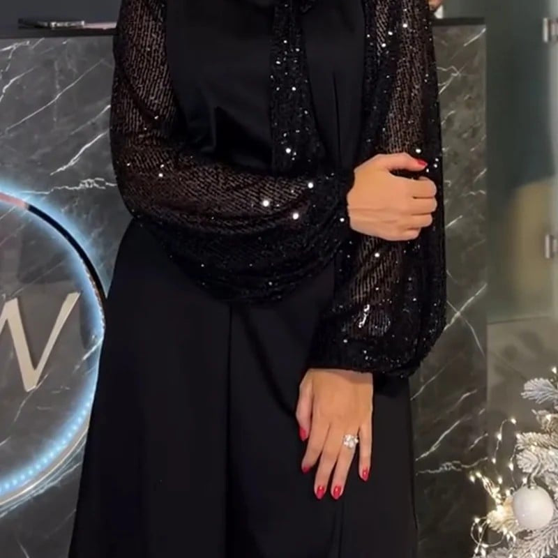 Elwira | Aksamitna Sukienka z Bufiastymi Rękawami – Idealna na Święta