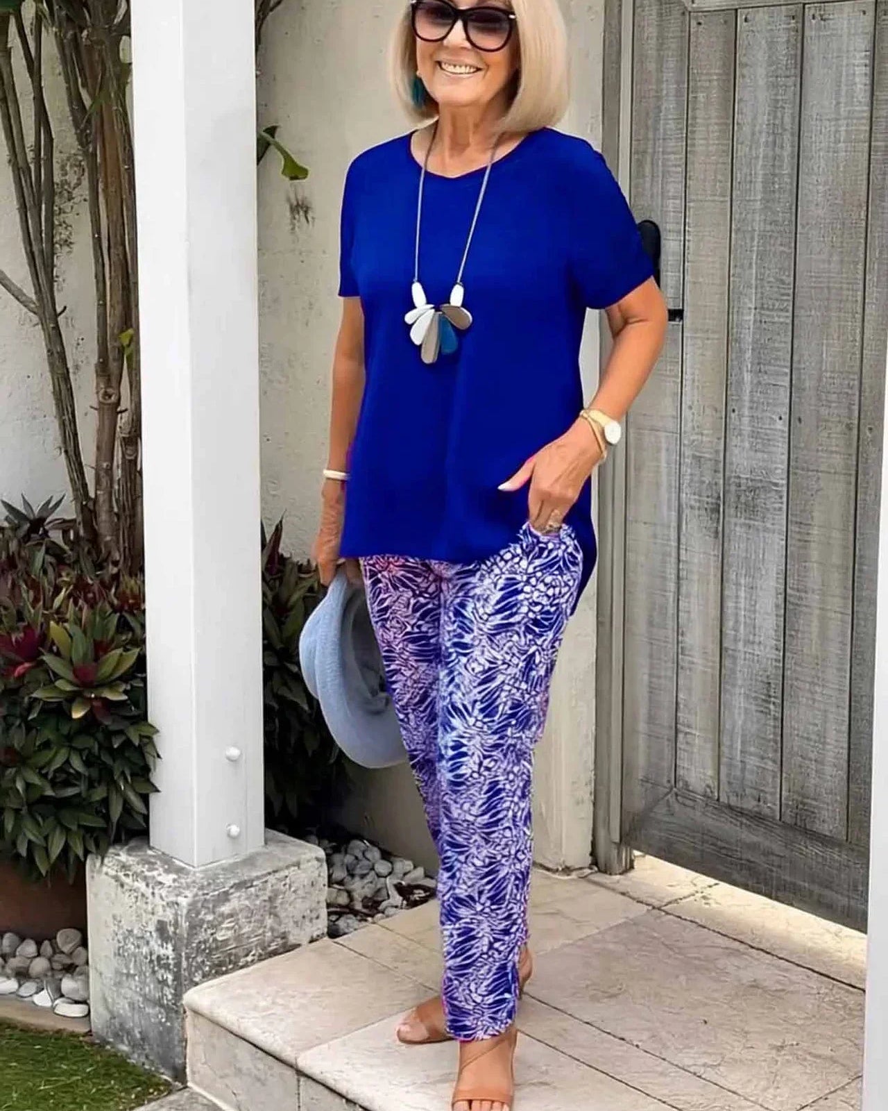 Żaneta – Elegancki komplet z dopasowaną górą i luźnymi spodniami