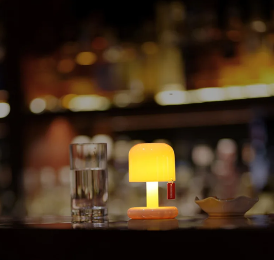 Bezprzewodowa Mini Lampka Stołowa LED Nowoczesna Lampka Nocna