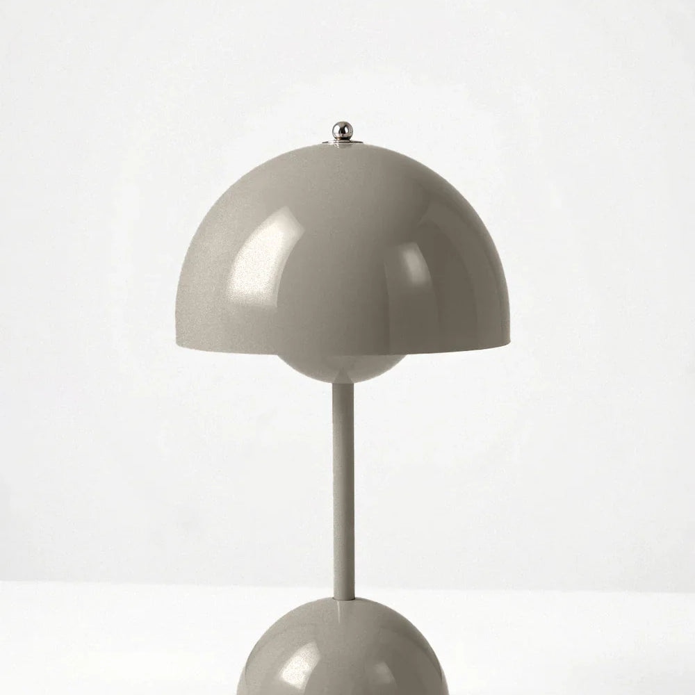 Bezprzewodowa lampa stołowa o minimalistycznym designie