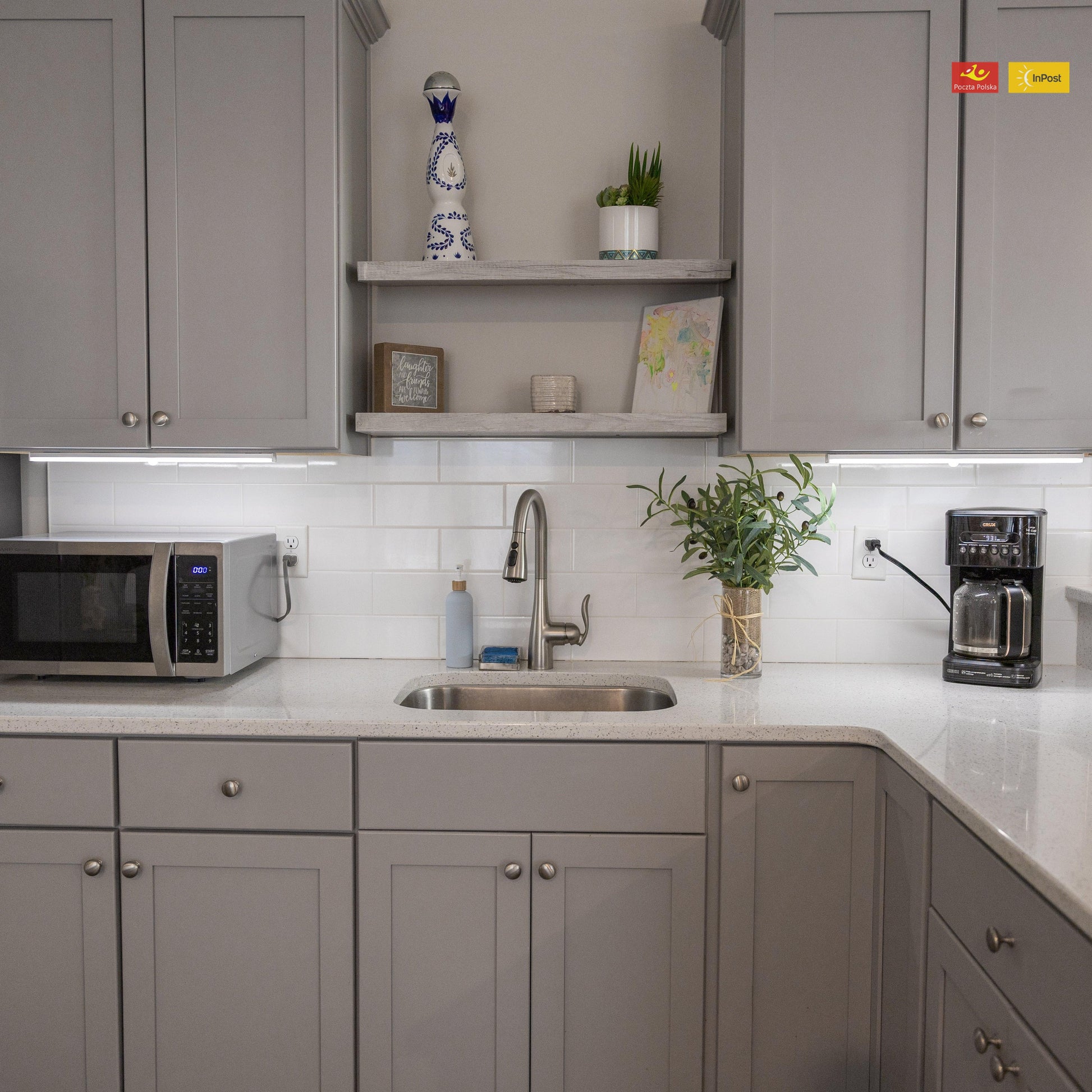 Inteligentna bezprzewodowa lampa LED