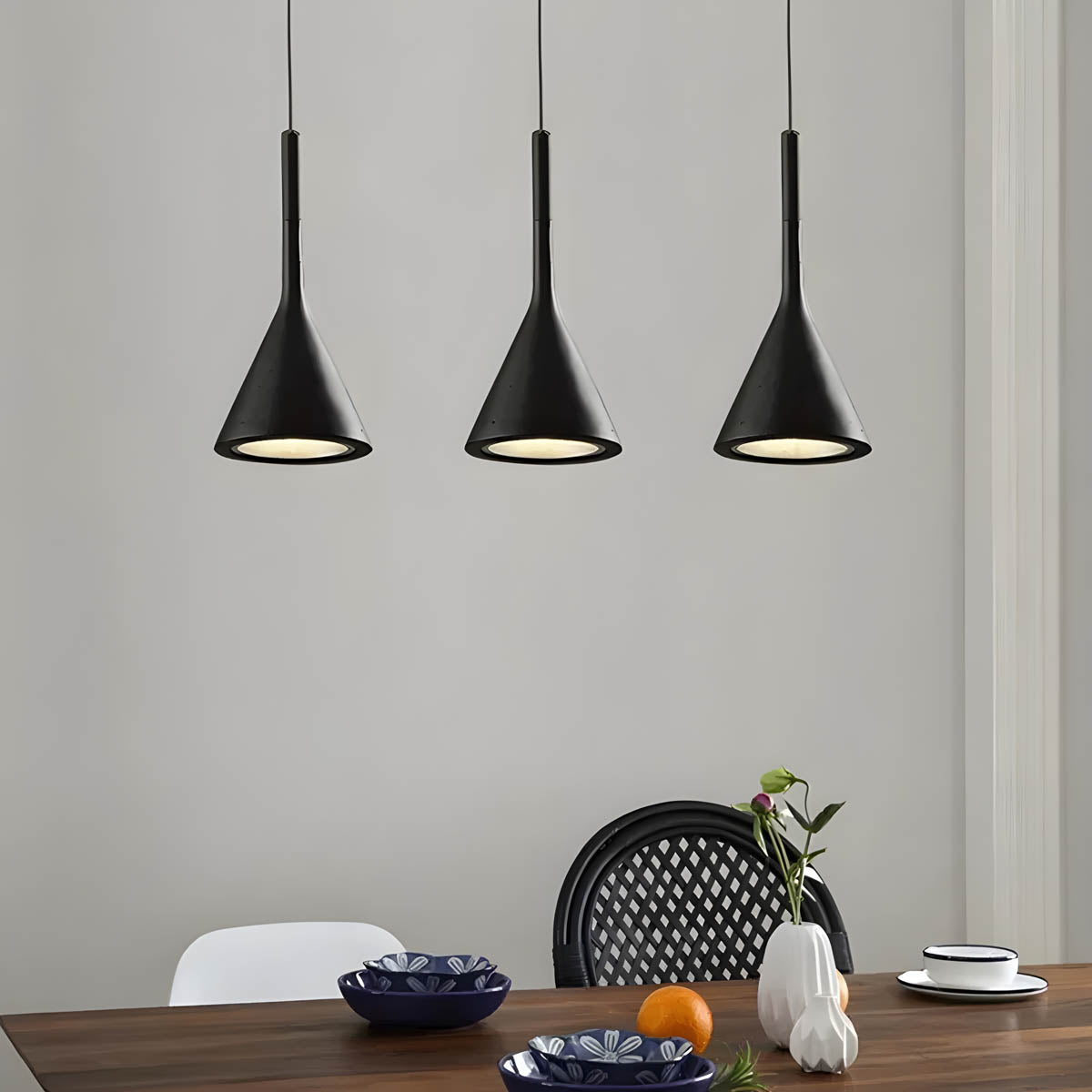 Lampa Wisząca LED Minimalistyczna Stożkowa