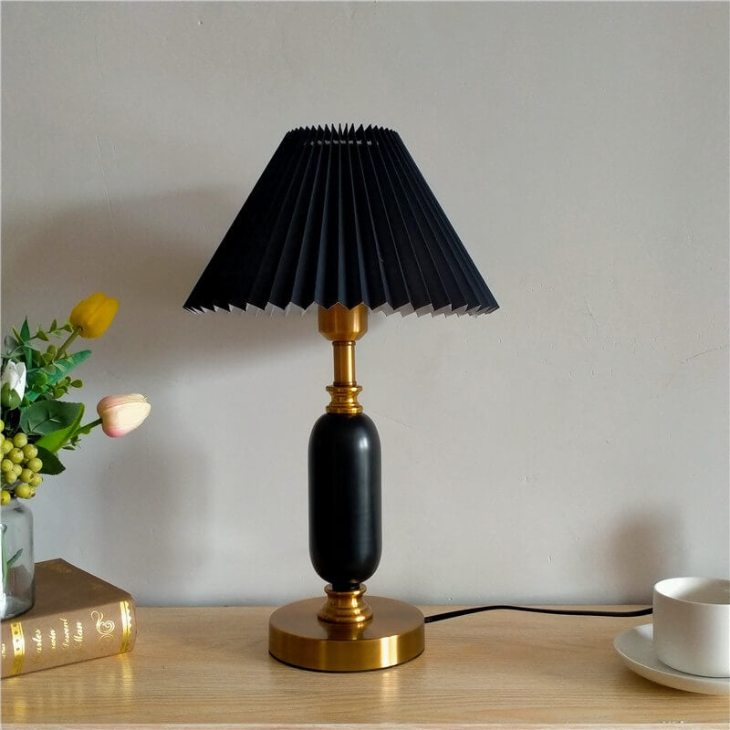 Lampka Stołowa Plisowany Klosz Retro