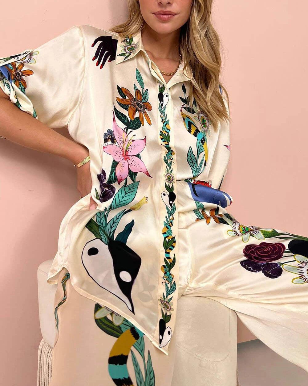 Nika | Resort Vibes Satin zestaw koszuli i spodni w unikalny wzór