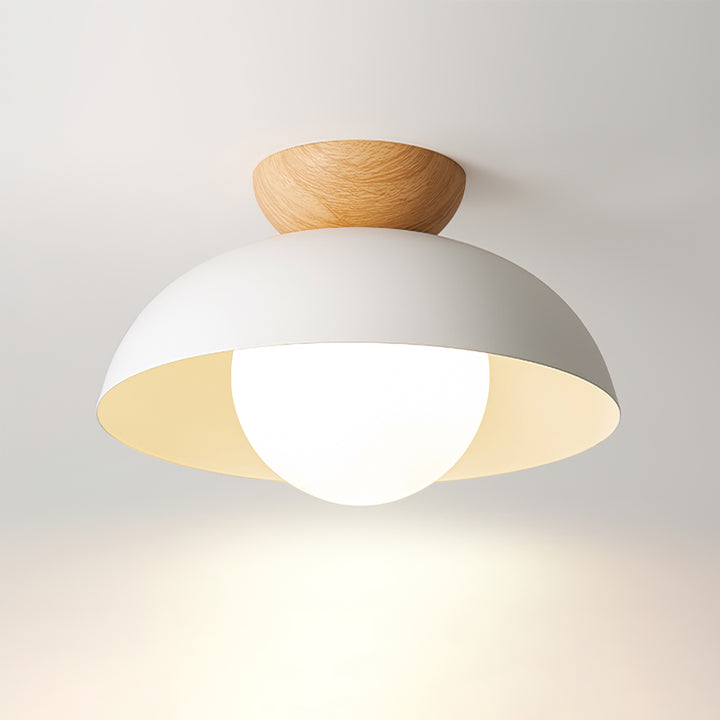Plafoniera Sufitowa Z Kulistym Kloszem I Minimalistycznym Designem