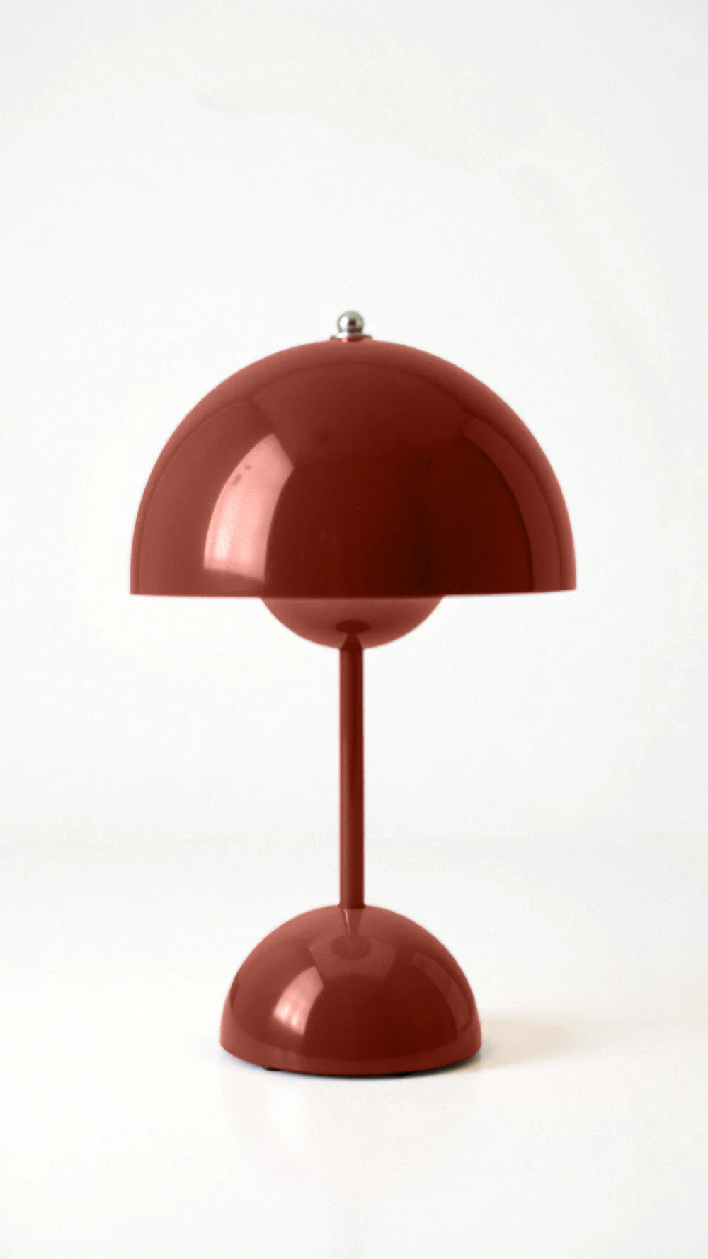Bezprzewodowa lampa stołowa o minimalistycznym designie