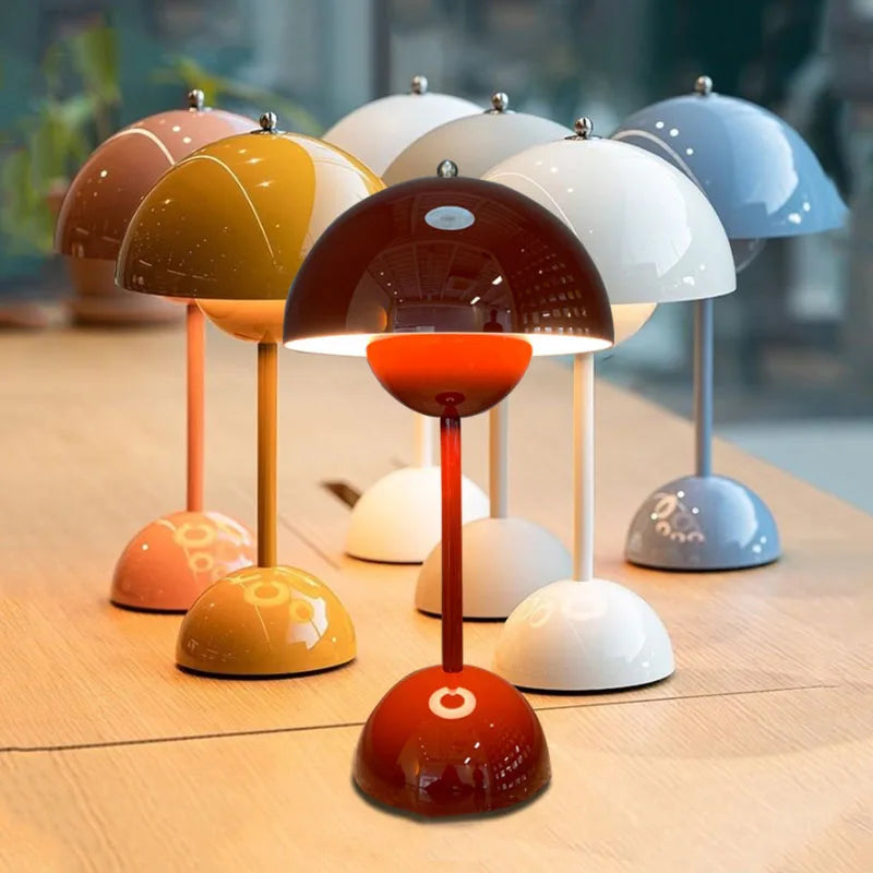 Bezprzewodowa lampa stołowa o minimalistycznym designie
