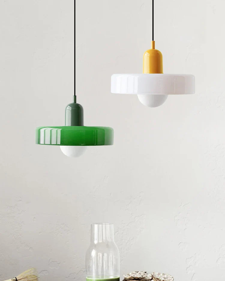 Nowoczesna lampa wisząca z kolorowym szklanym kloszem Bauhaus
