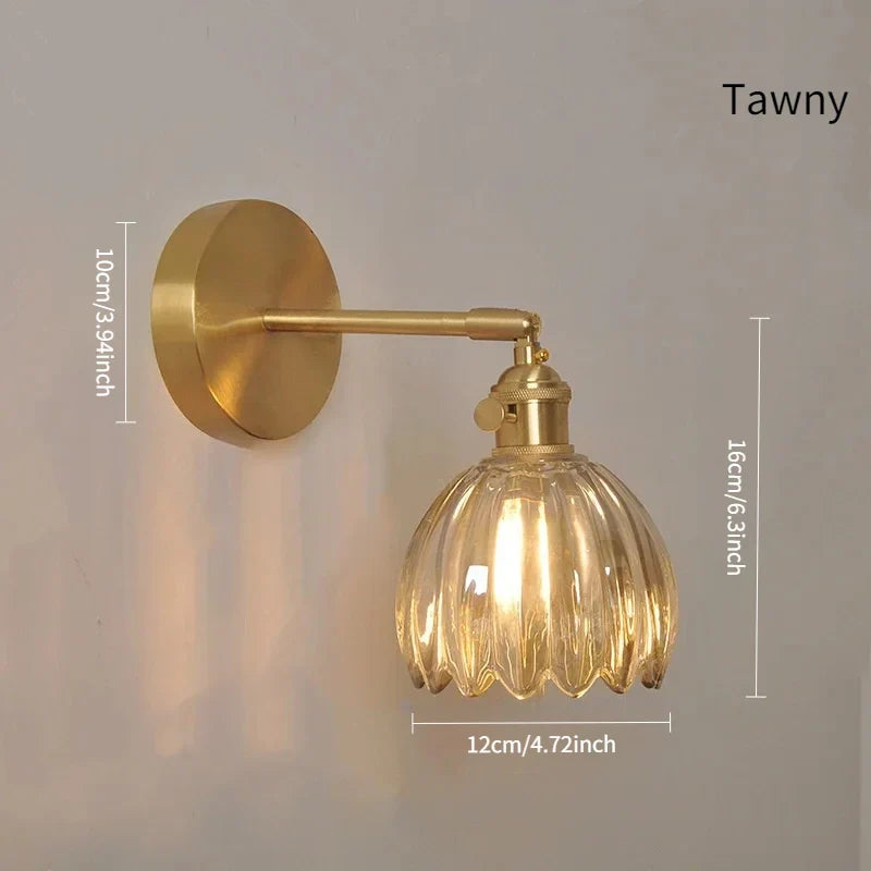 Lampa ścienna retro w kształcie kwiatu tulipana – kinkiet ze szklanym kloszem i złotym wykończeniem
