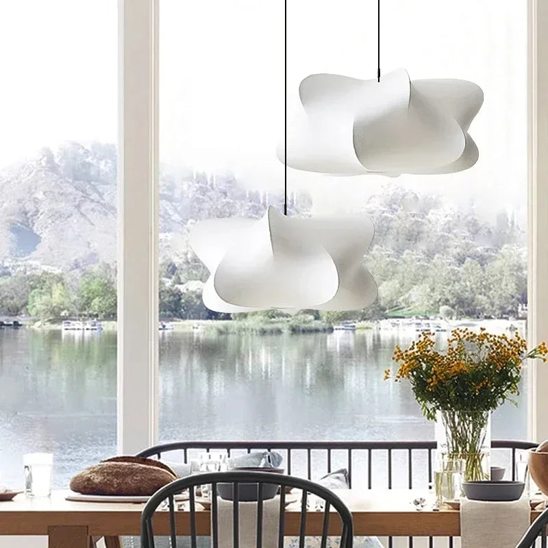 Lampa sufitowa z jedwabnym kloszem w stylu japońskim wabi-sabi