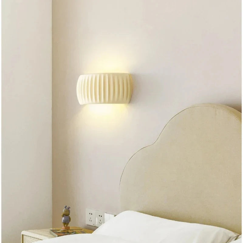Ceramiczna Lampa Ścienna LED – Nowoczesne Oświetlenie Dekoracyjne