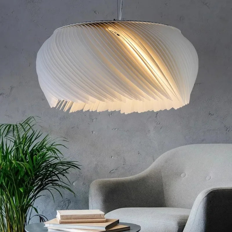 Luksusowa Akrylowa Lampa Wisząca o Rzeźbiarskiej Formie