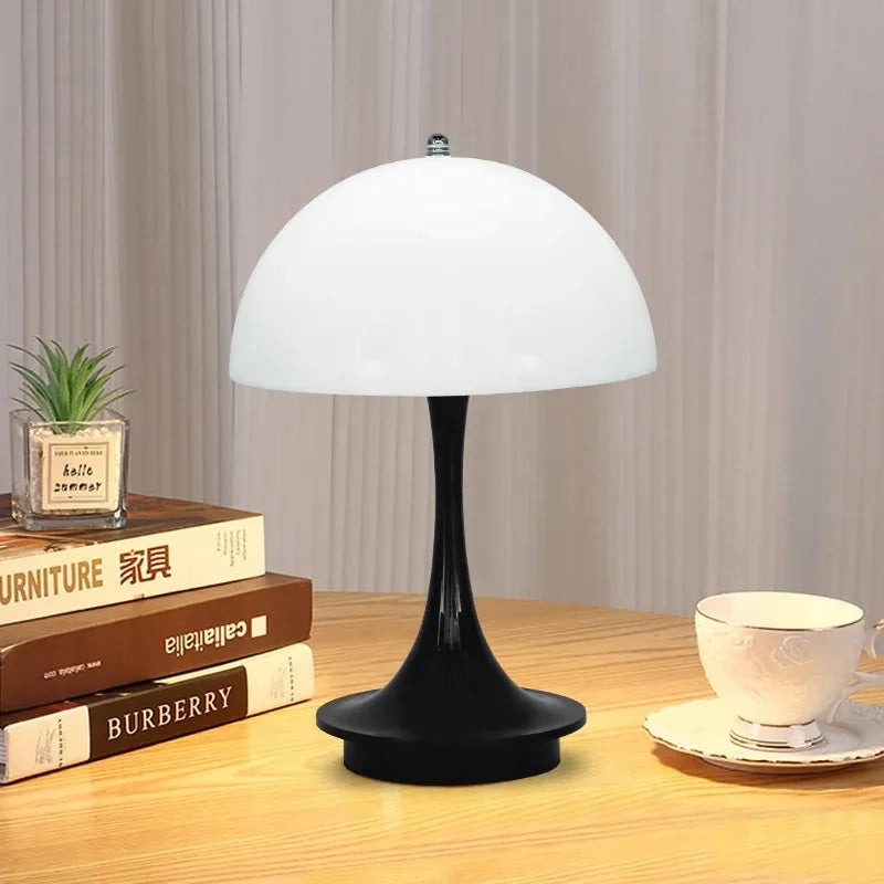 Nowoczesna lampka stołowa LED – minimalistyczna lampa z kloszem w kształcie kopuły