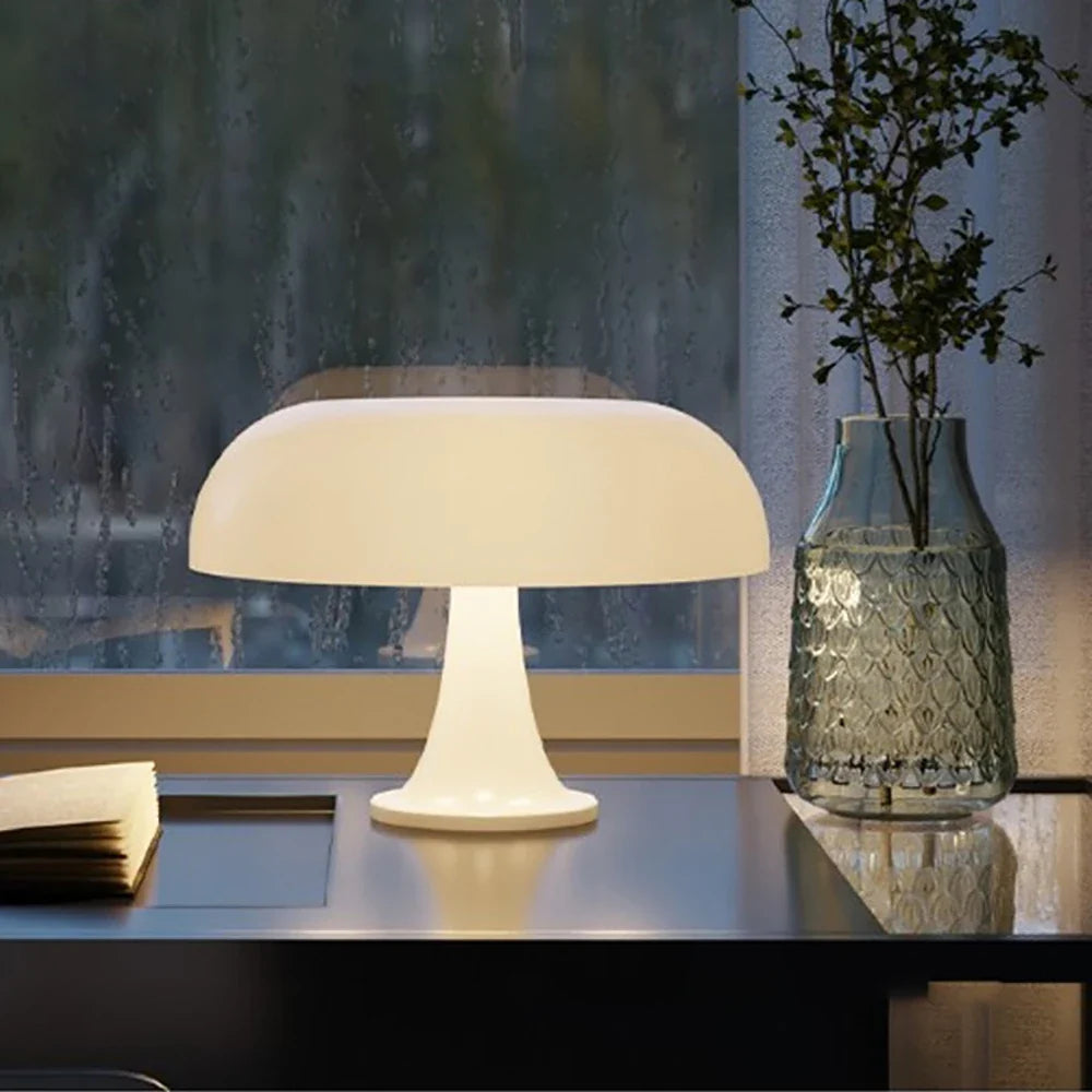 Designerska lampa stołowa LED o nowoczesnym kształcie grzybka
