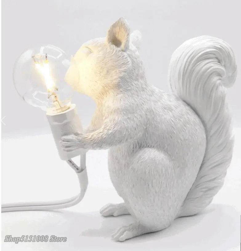 Dekoracyjna lampka LED w kształcie wiewiórki – designerska figurka z żarówką, do wnętrz i ogrodu