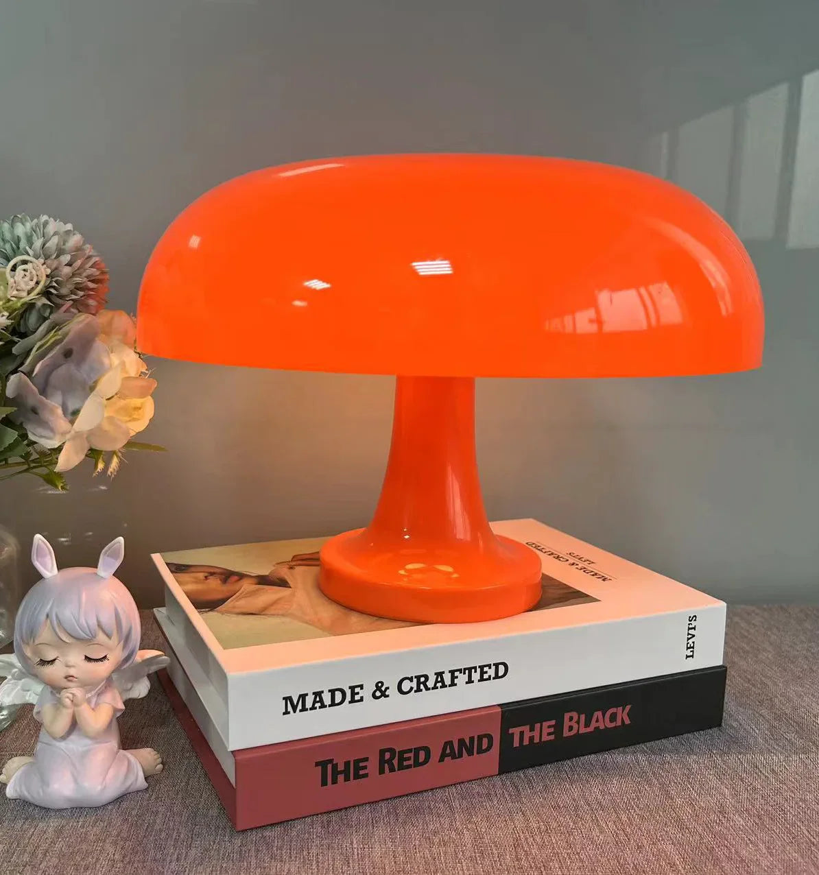 Designerska lampa stołowa LED o nowoczesnym kształcie grzybka