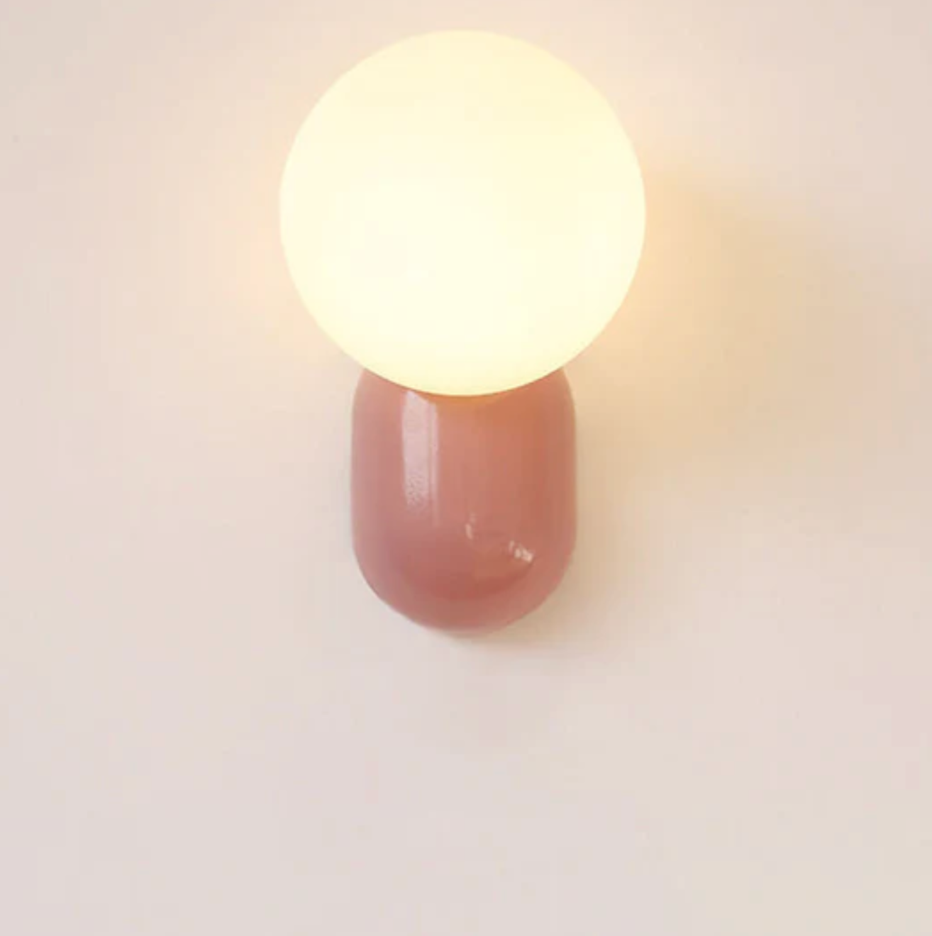 Nowoczesny kinkiet kula LED – designerska lampa ścienna
