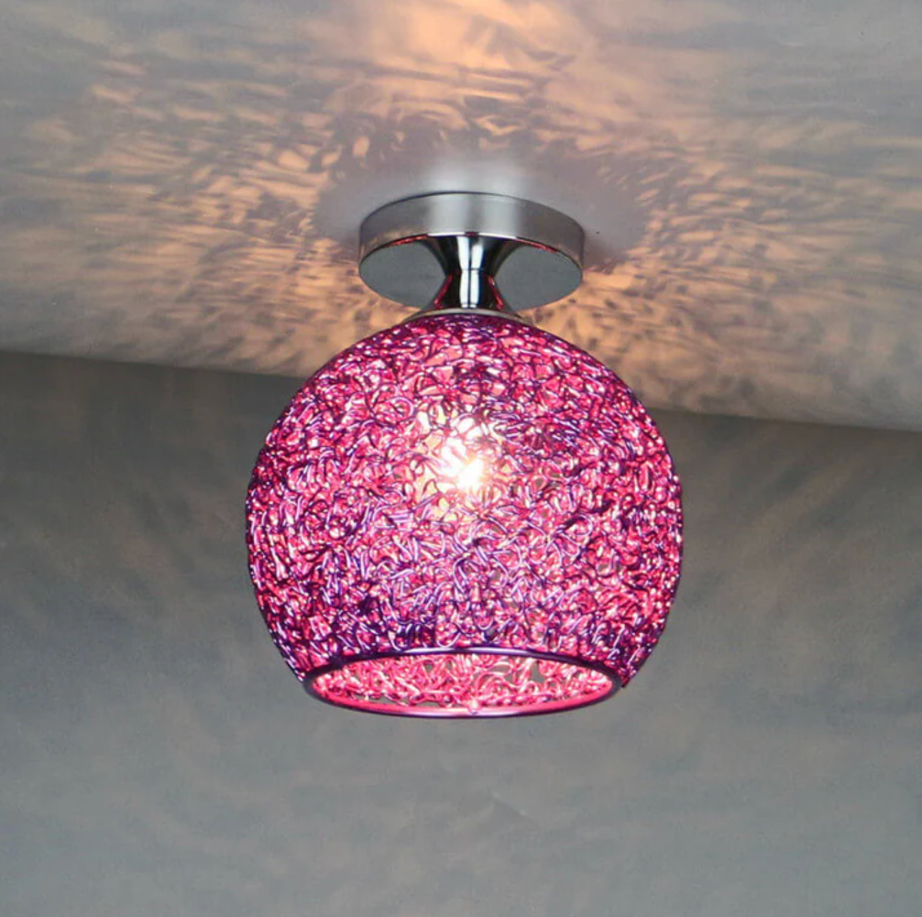 Lampa sufitowa kule dekoracyjna – plafon z ażurowym kloszem metalowym