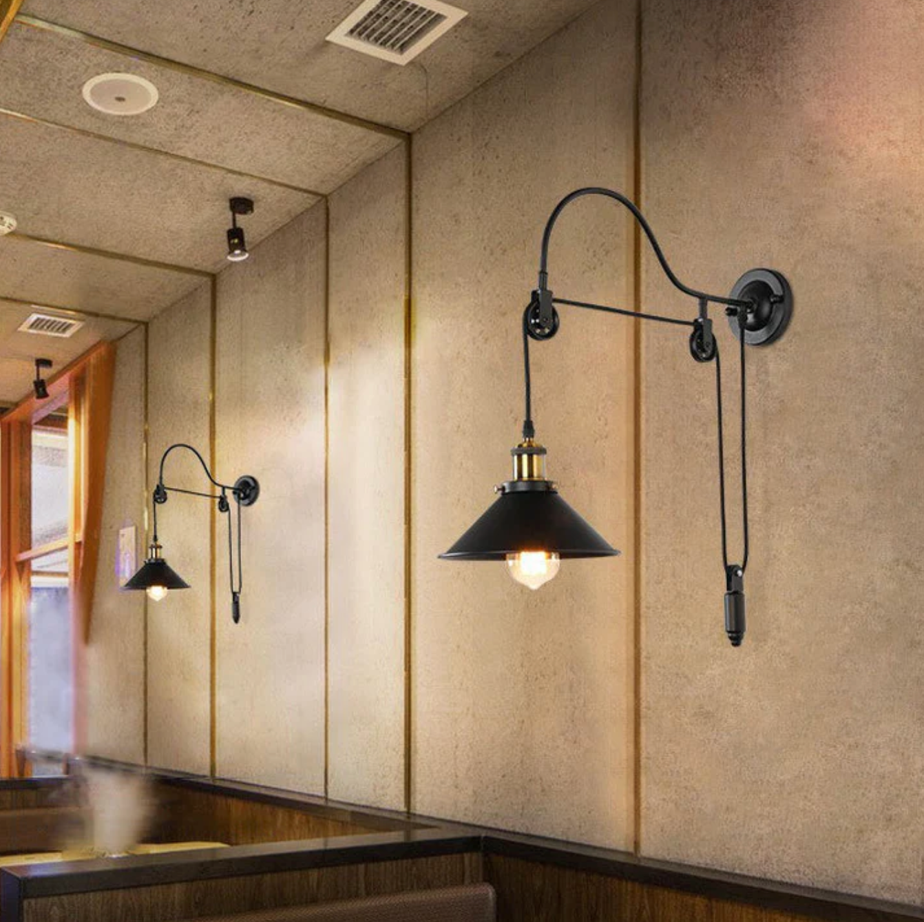 Industrialny kinkiet ścienny – regulowana lampa w stylu loft
