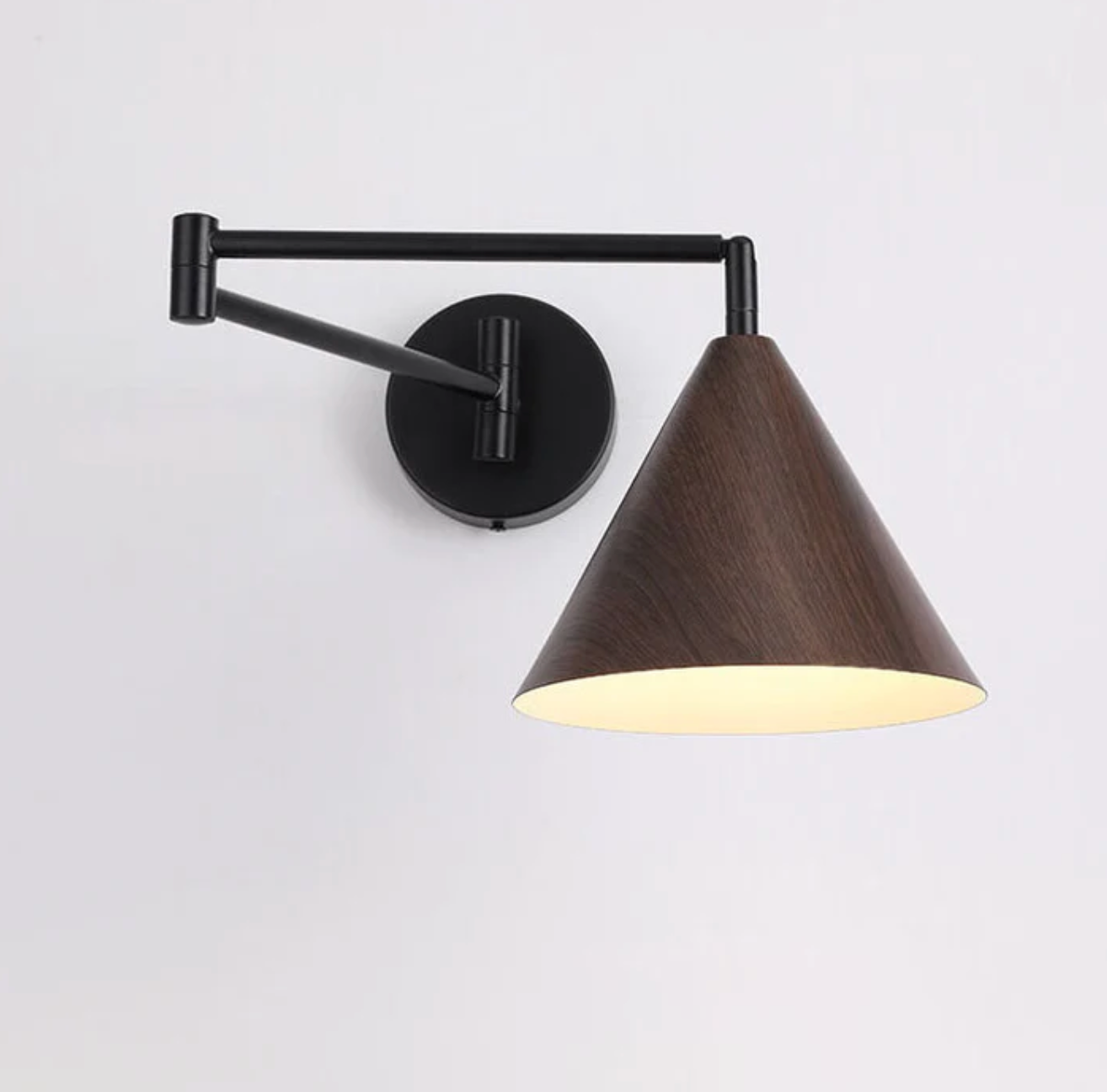 Nowoczesny kinkiet ścienny z drewnianym kloszem – minimalistyczna lampa ścienna