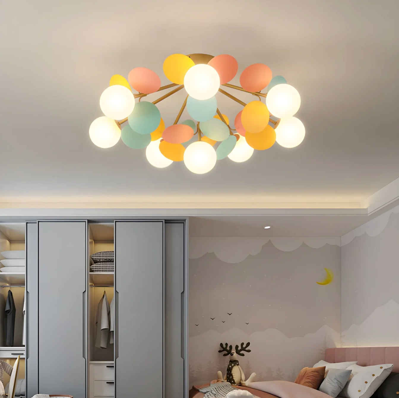 Nowoczesna lampa sufitowa LED – designerski plafon z kulistymi kloszami