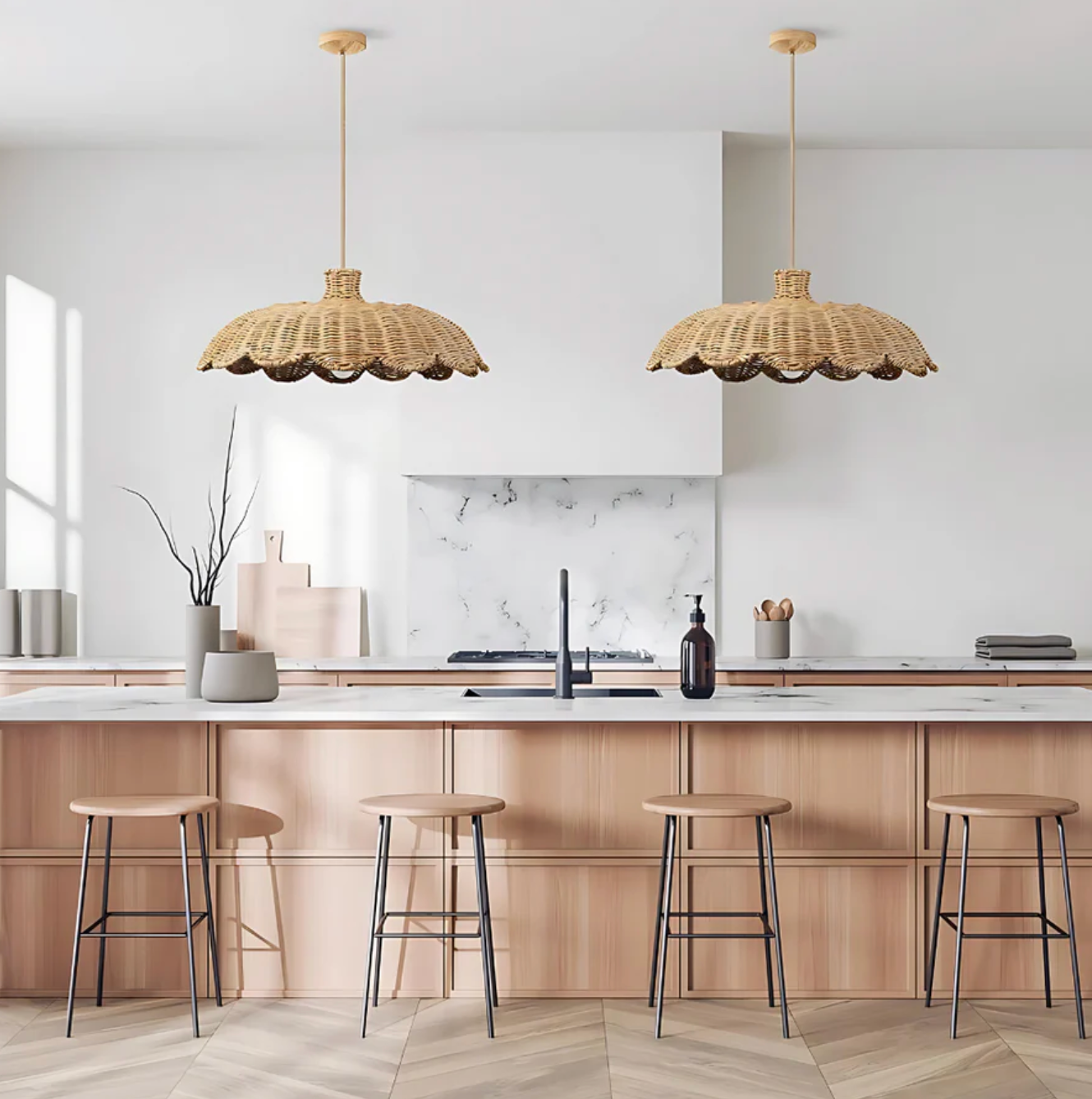 Pleciona lampa wisząca rattanowa – naturalny styl boho