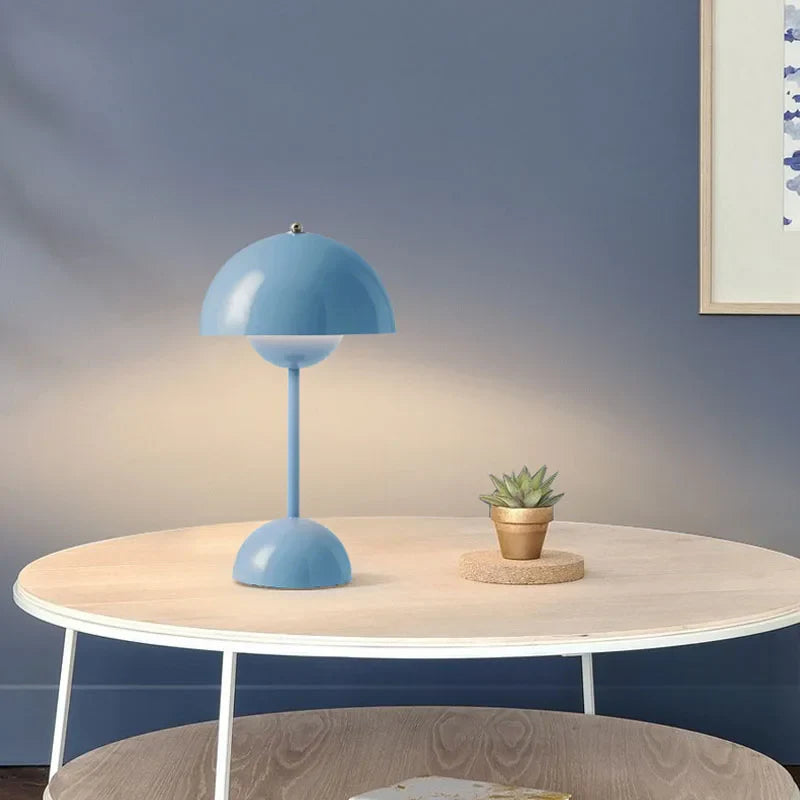 Bezprzewodowa lampa stołowa o minimalistycznym designie