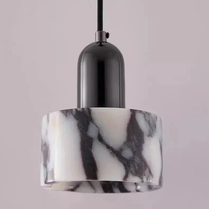 Wisząca Lampa z Kloszem w Stylu Marmuru