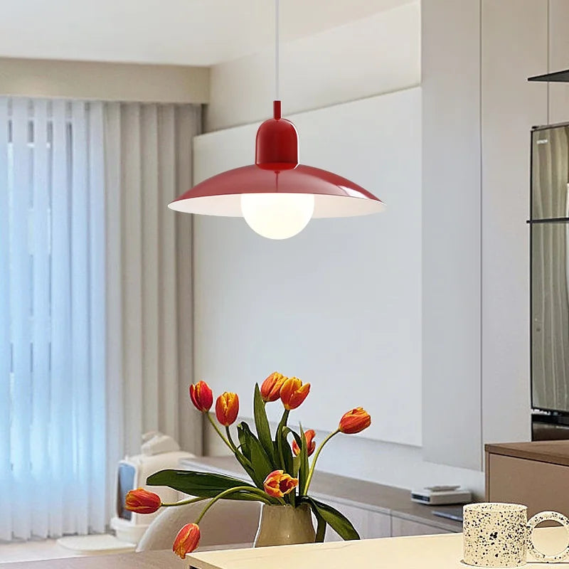 Nowoczesna lampa wisząca z dwukolorowym designem i metalowym kloszem Bauhaus