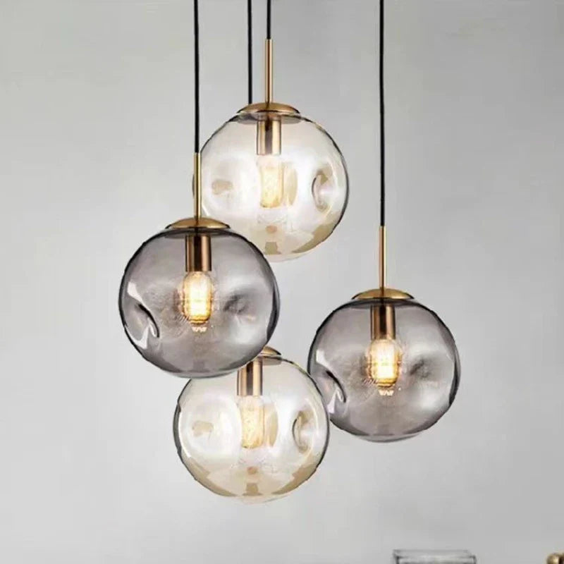 Designerska Lampa Wisząca z Kulistym Szklanym Kloszem