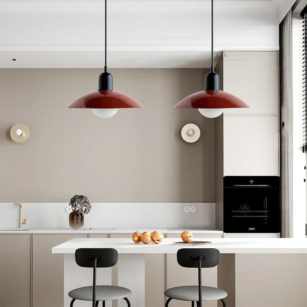 Nowoczesna lampa wisząca z dwukolorowym designem i metalowym kloszem Bauhaus