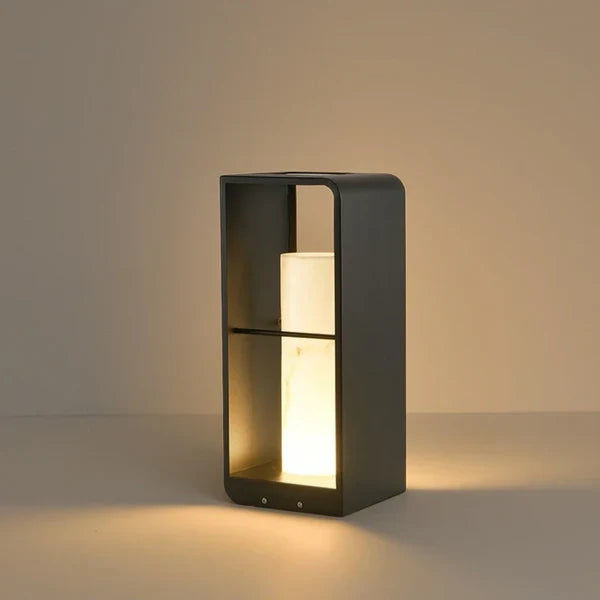 Nowoczesna Lampa Ogrodowa LED w Geometrycznej Ramie