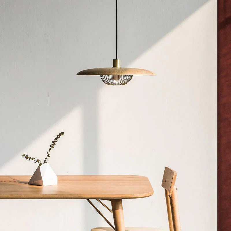 Industrialna Lampa Wisząca z Metalowym Kloszem i Ażurowym Koszykiem