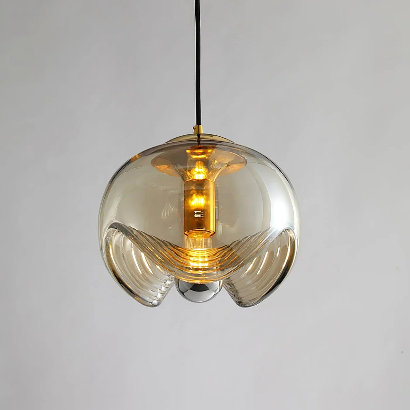 Szklana Lampa Wisząca – Elegancja w Artystycznej Formie