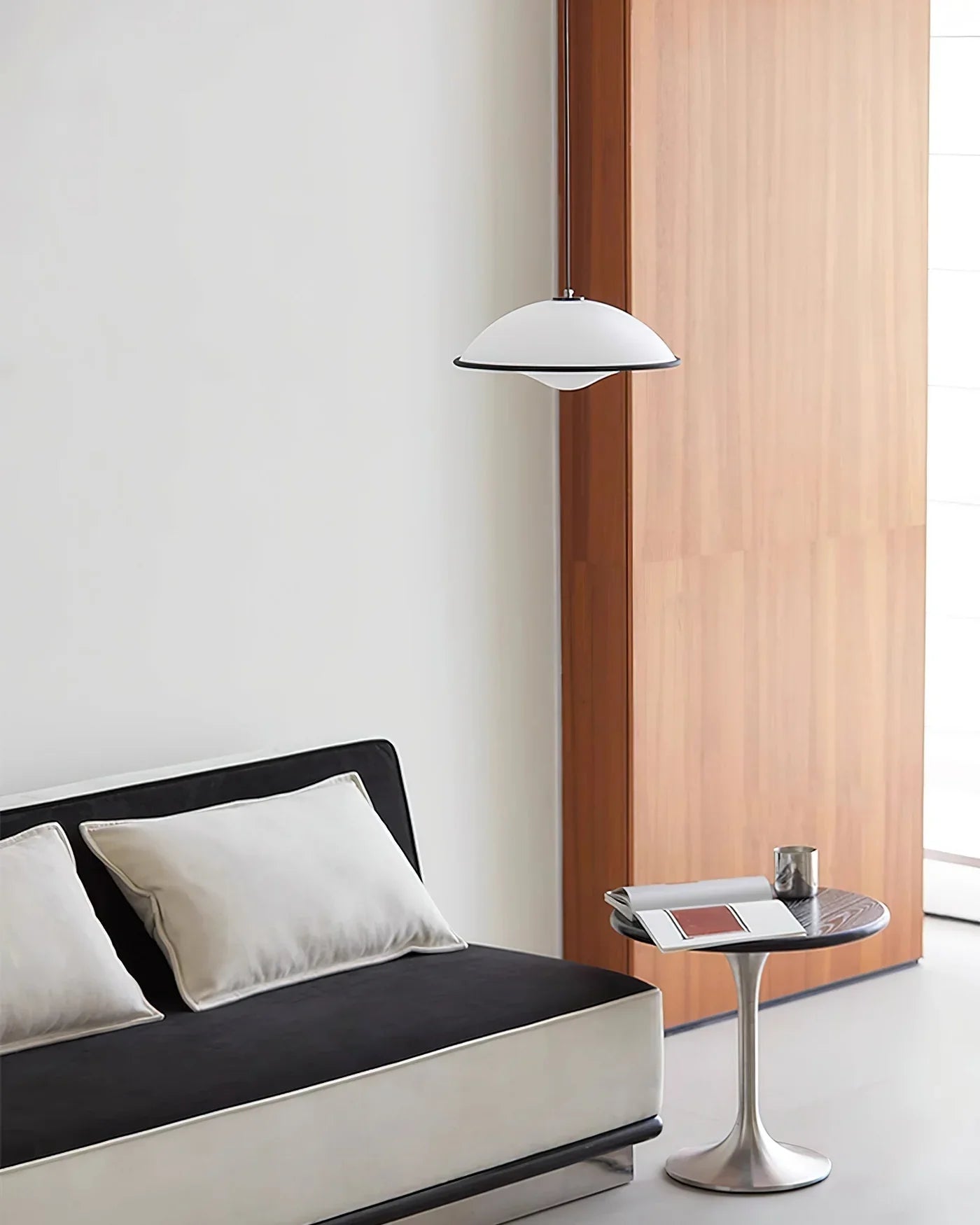 Nowoczesna Lampa Wisząca – Minimalistyczny Design z Owalnym Kloszem