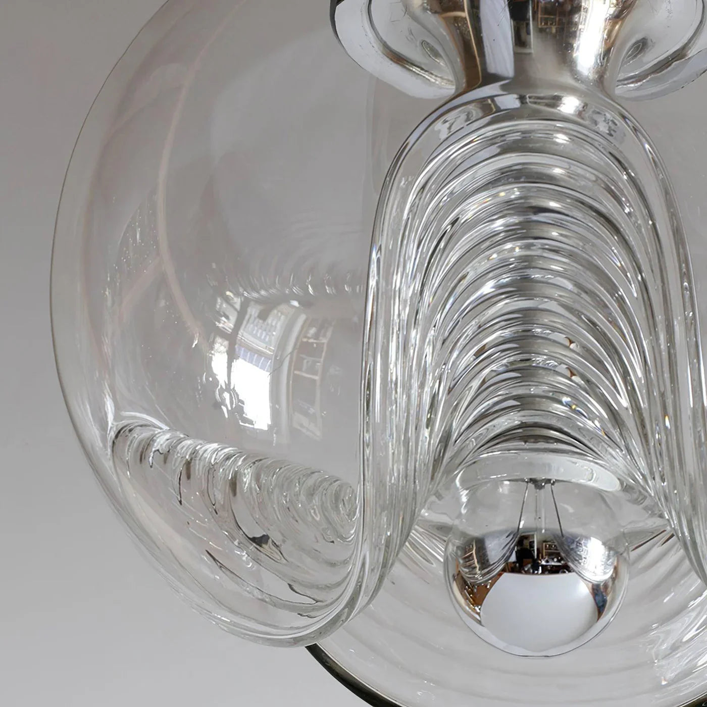 Szklana Lampa Wisząca – Elegancja w Artystycznej Formie