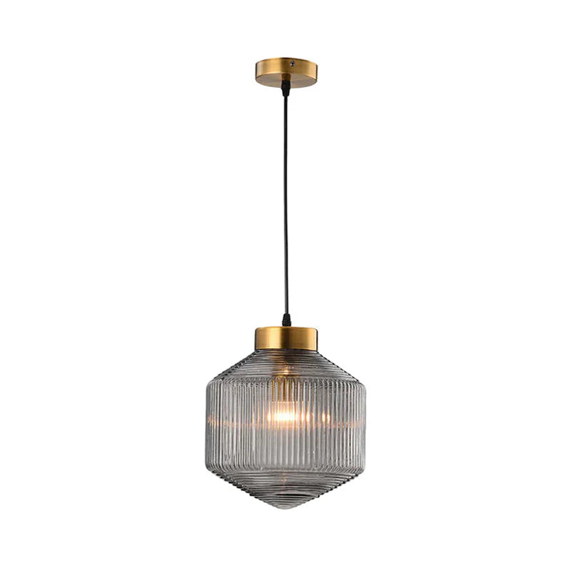Elegancka szklana lampa wisząca z ryflowanym kloszem