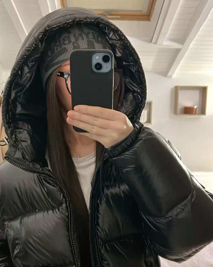 Lekka kurtka puchowa z połyskiem