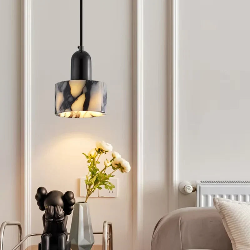 Wisząca Lampa z Kloszem w Stylu Marmuru