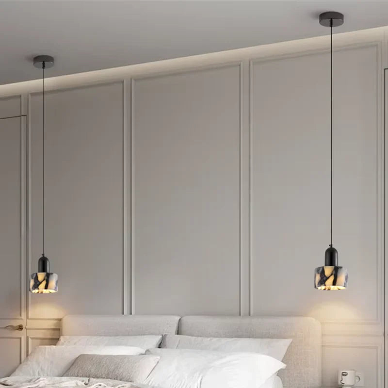 Wisząca Lampa z Kloszem w Stylu Marmuru