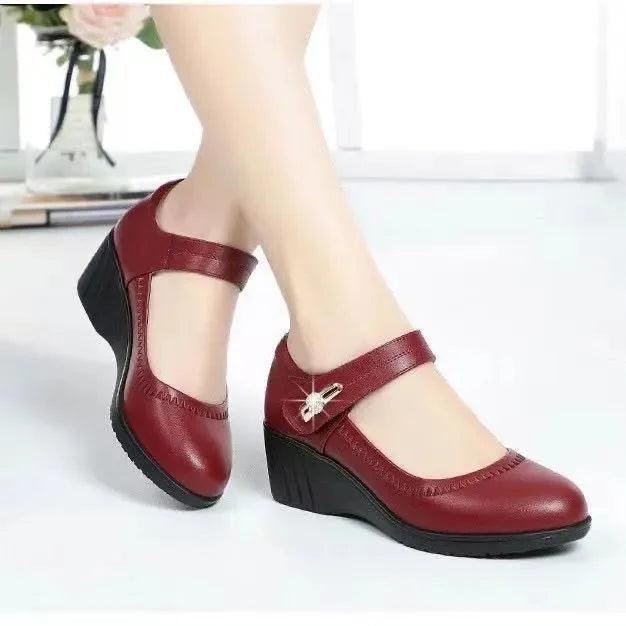 Danelia – Eleganckie buty na srednim obcasie