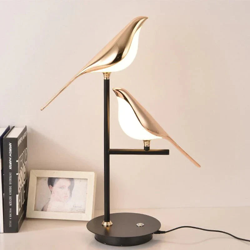Lampka nocna LED z ptakami – designerska lampa stołowa do sypialni i salonu