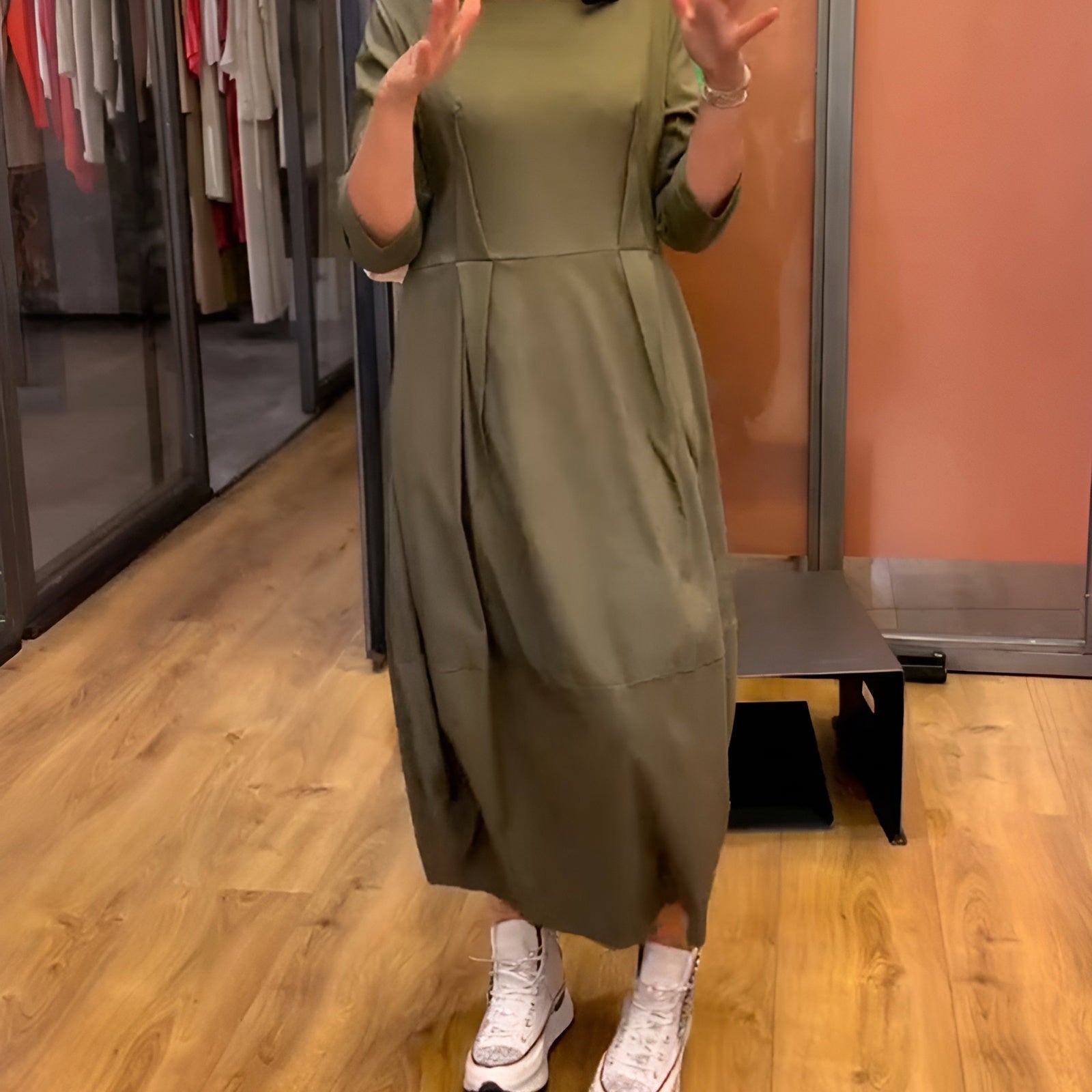 Coralia – Elegancka sukienka z okrągłym dekoltem