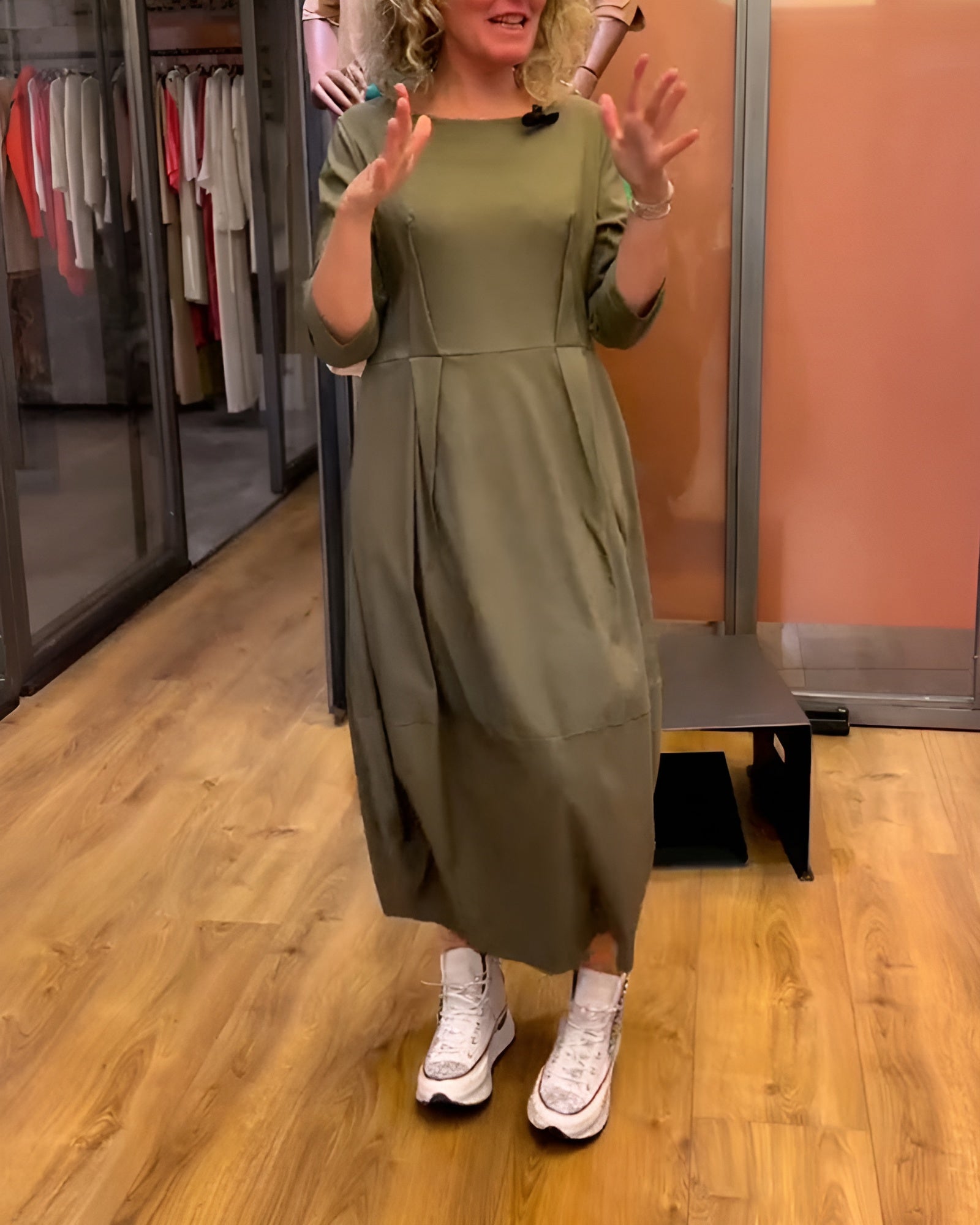 Coralia – Elegancka sukienka z okrągłym dekoltem