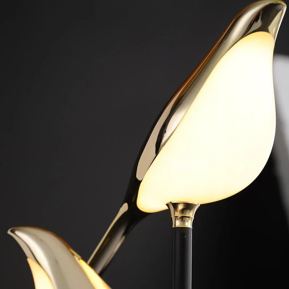 Lampka nocna LED z ptakami – designerska lampa stołowa do sypialni i salonu