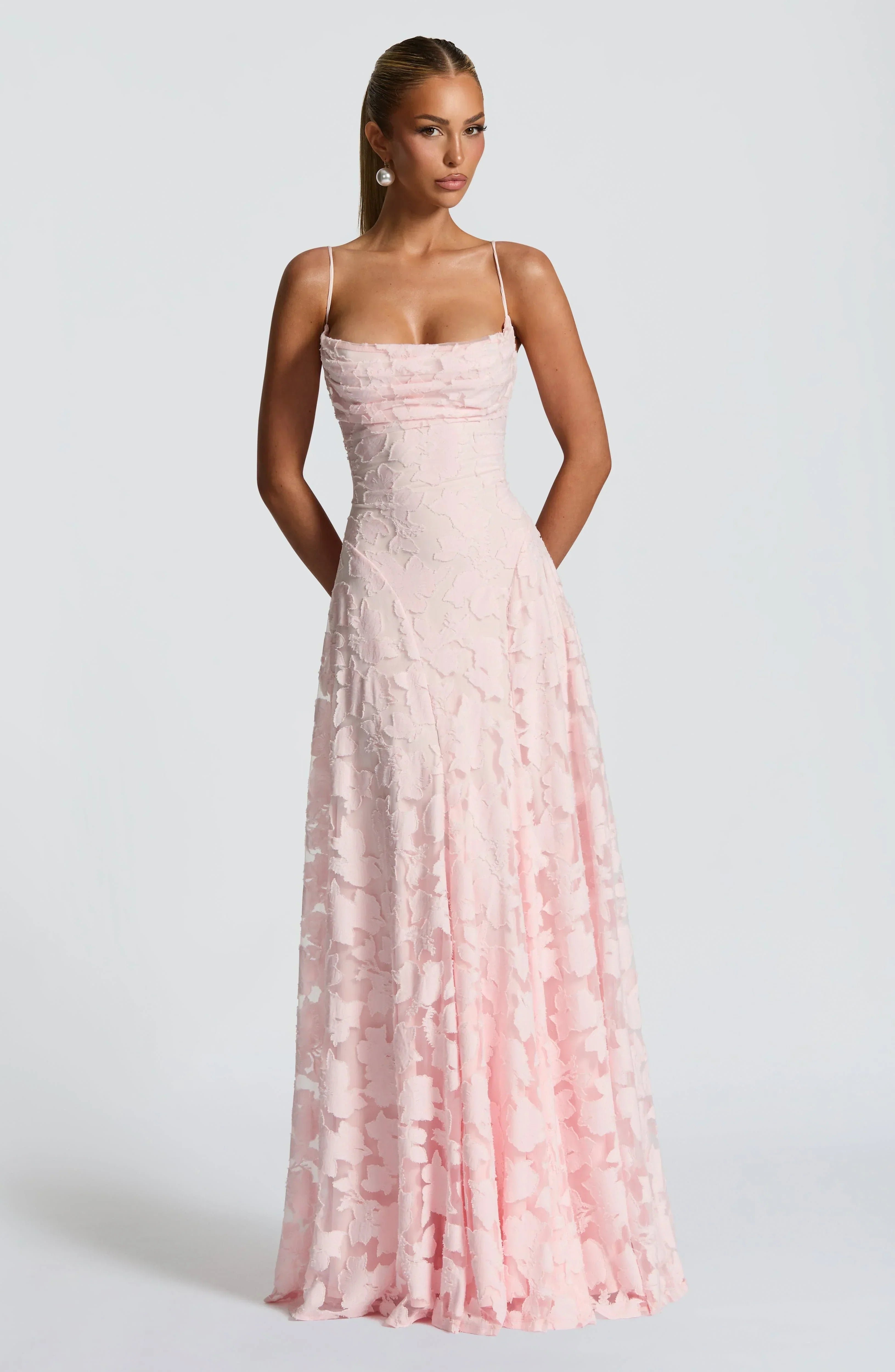 Elanora – Elegancka sukienka maxi