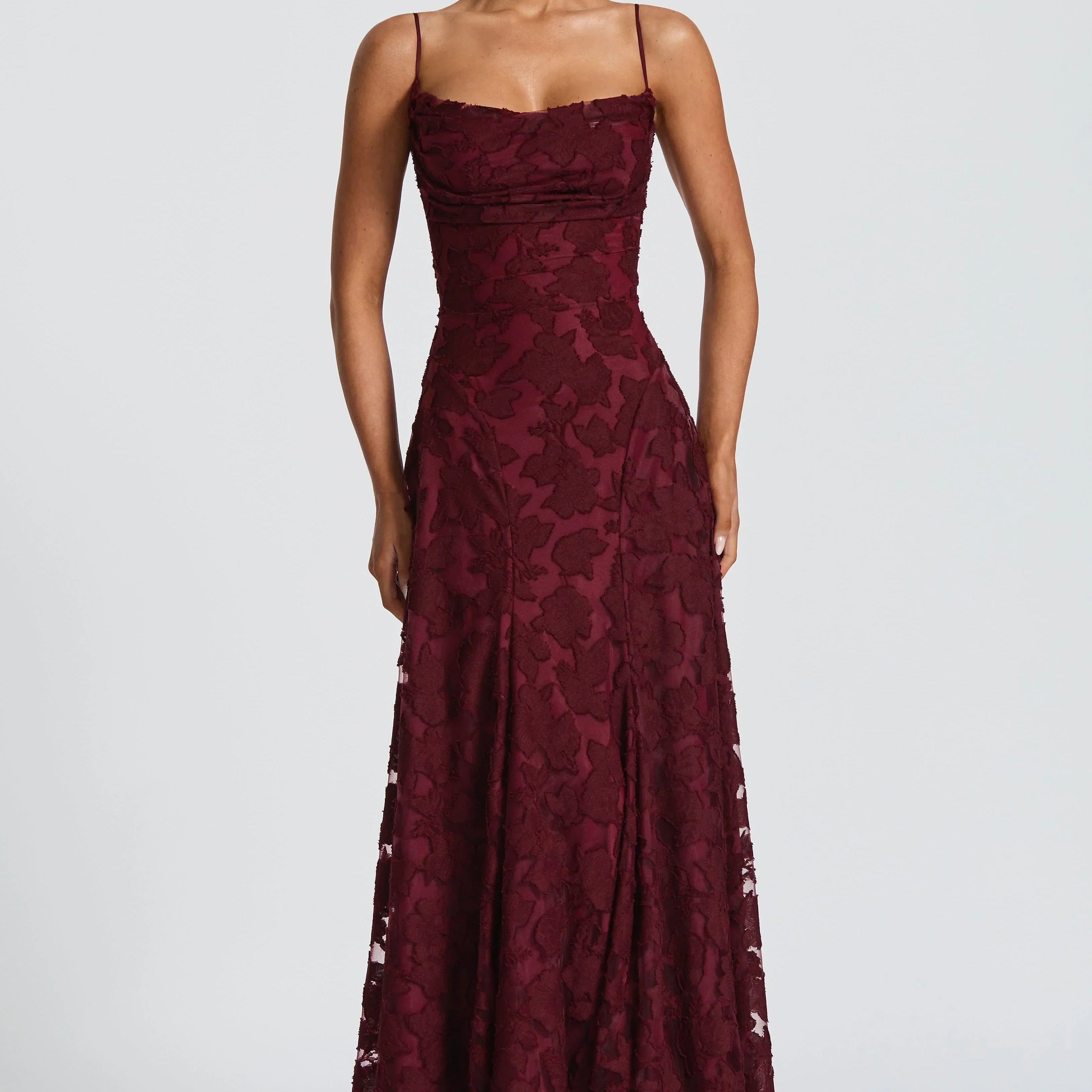 Elanora – Elegancka sukienka maxi